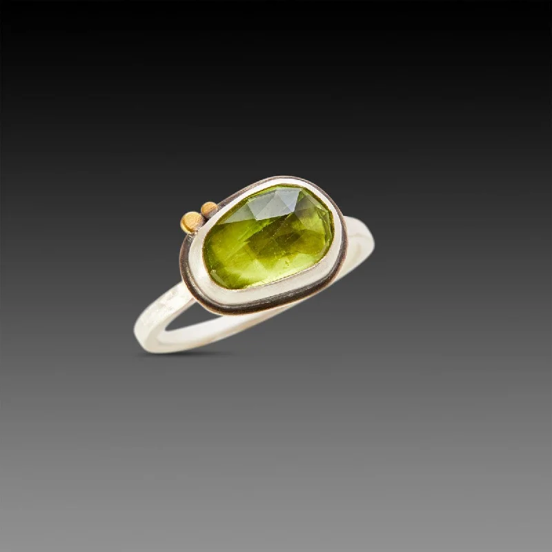 women men’s wedding rings -Peridot Ring with 22k Dots