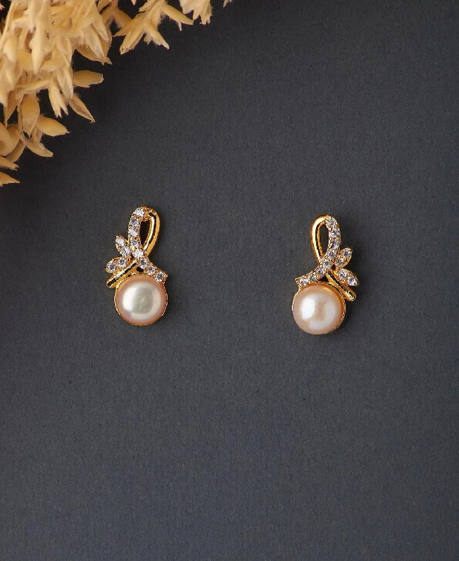 women chain earrings -Pretty Pearl Stud Earring