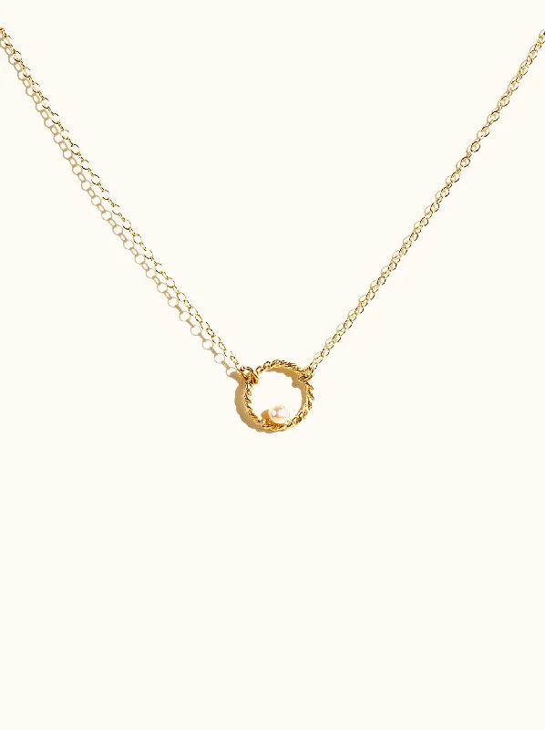 women minimalist necklaces -Milani Rope Pearl Necklace