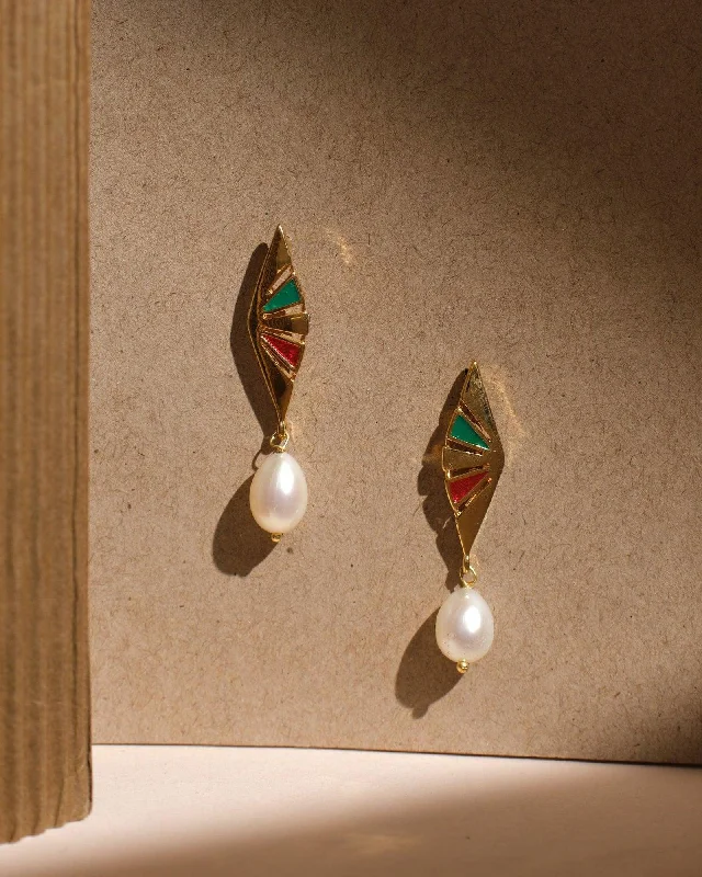 women simple earrings -Rhombic Delight Pearl Earring