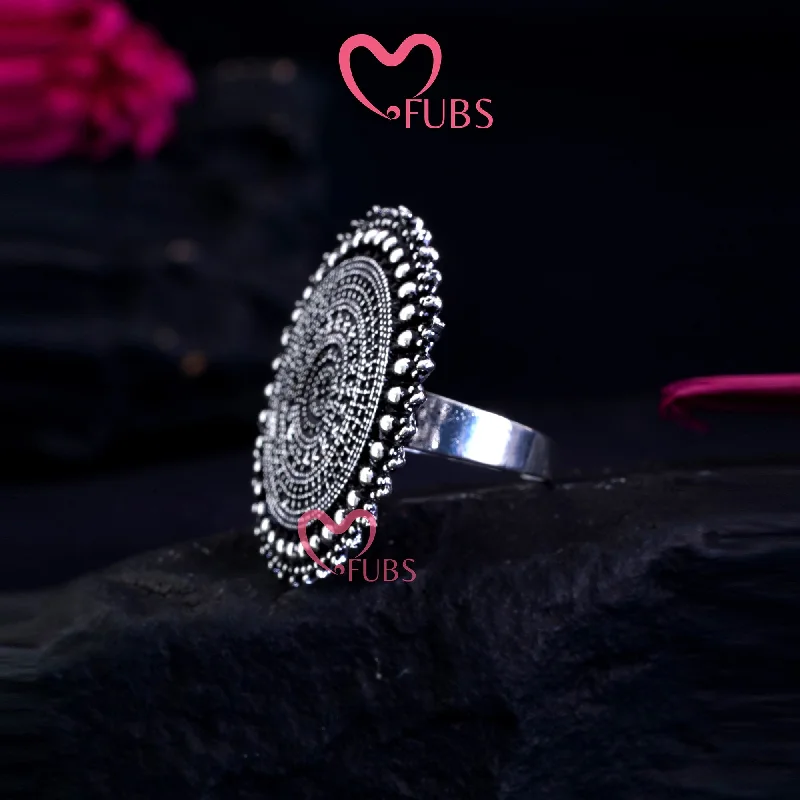 women platinum rings -Circle Elegance Oxidized Ring